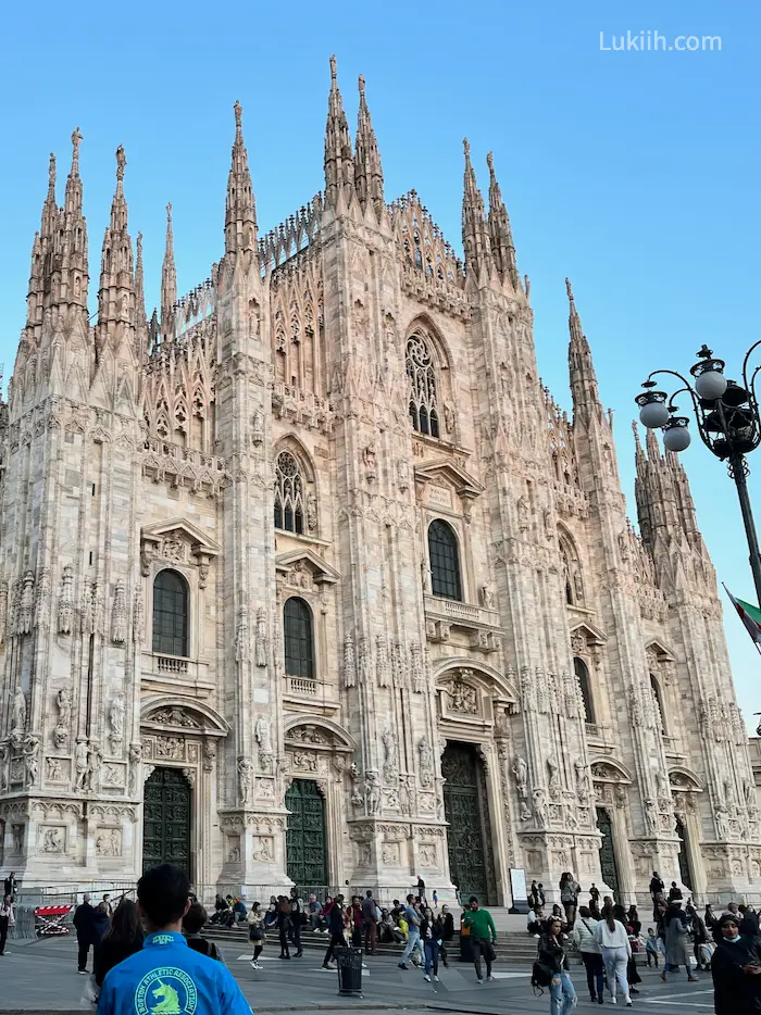 A very ornate white cathedral.